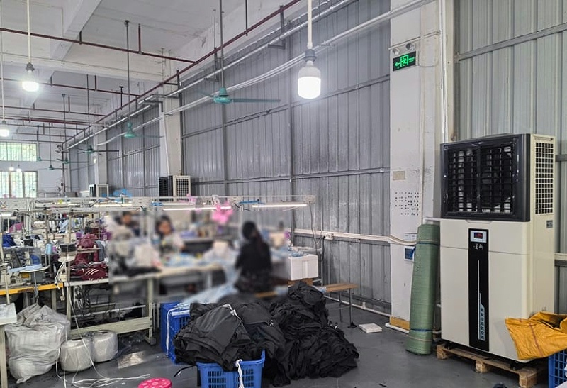 制衣工廠車間整體降溫，應用星科蒸發冷省電空調-立式軸流機組